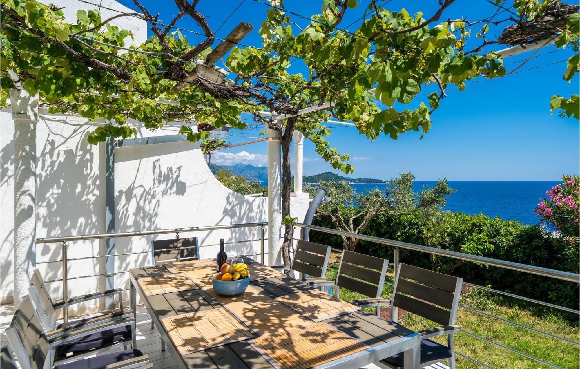 Cozy Apartment In Dubrovnik With House Sea View ภายนอก รูปภาพ