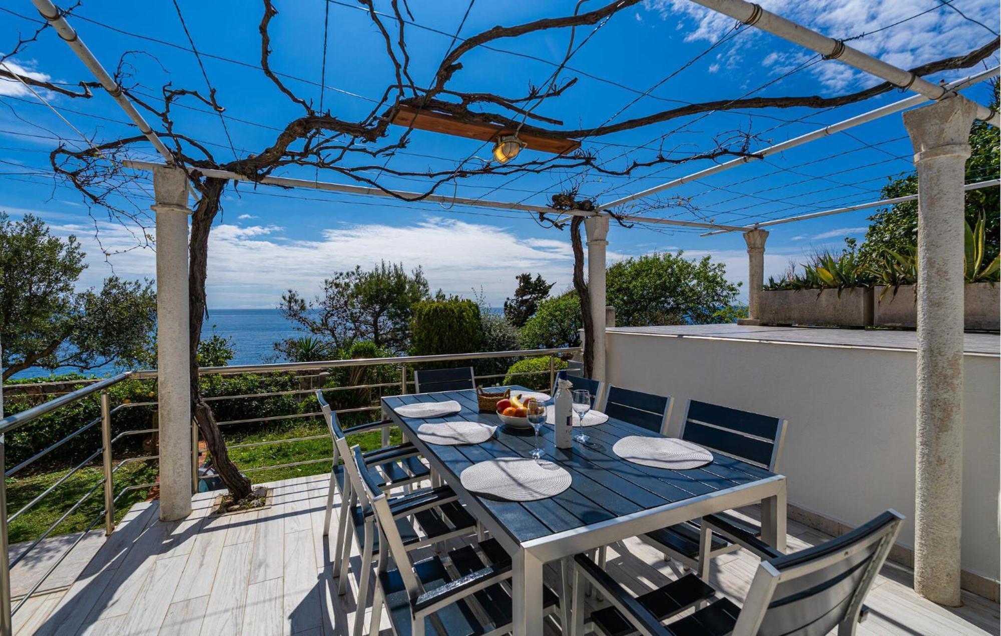 Cozy Apartment In Dubrovnik With House Sea View ภายนอก รูปภาพ